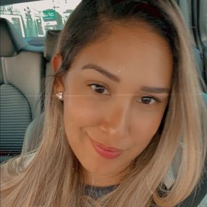 Meet your Posher, Nicole